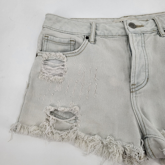 Pacsun Mid Rise Denim Shorts Cut Off Distressed Light Wash Button Fly Size 25 - Picture 5 of 6